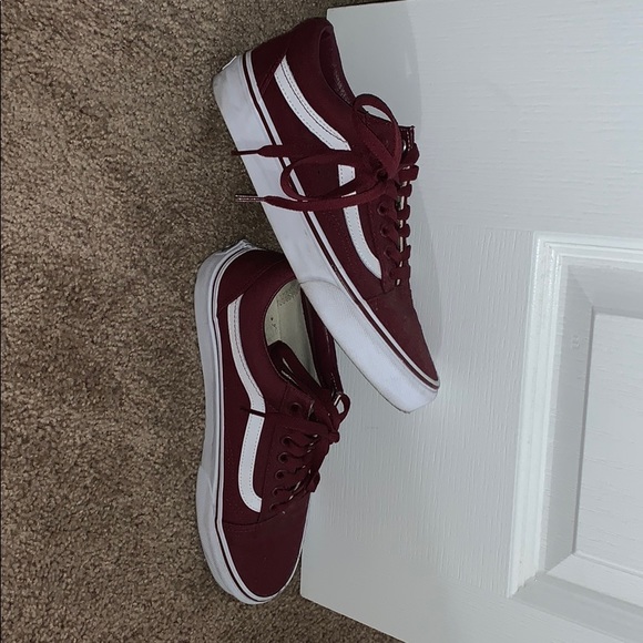 vans - Picture 1 of 4